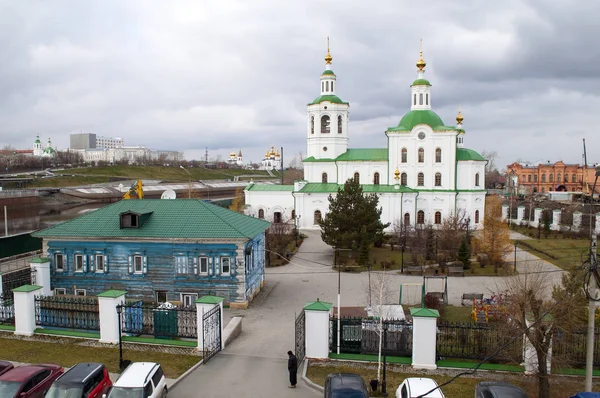 Tyumen, Rosja, 30 października 2019: Wniebowstąpienie-George Temple — Zdjęcie stockowe