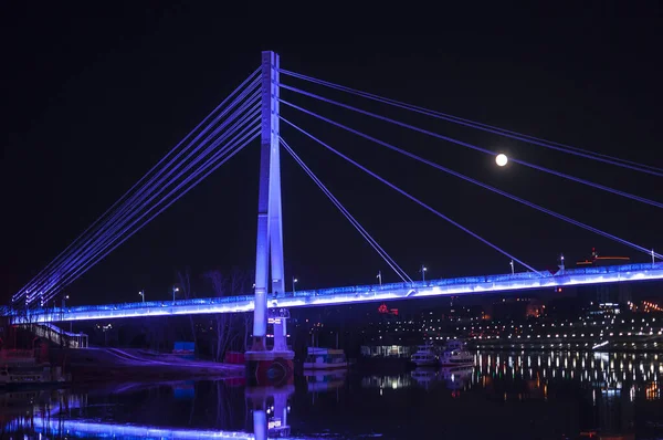 Tyumen Russia April 2020 Pedestrian Cable Stayed Bridge Tyumen Night — Stock Photo, Image