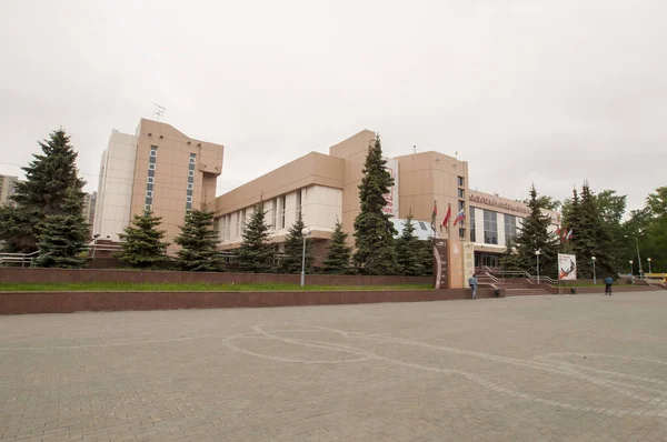 Тюмень Россия Мая 2020 Современные Офисные Здания Центральной Улице Тюмени — стоковое фото
