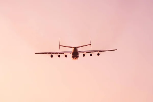 Antonov 225 Mriya Letadlo Vzletu Letiště Gostomel Při Západu Slunce — Stock fotografie