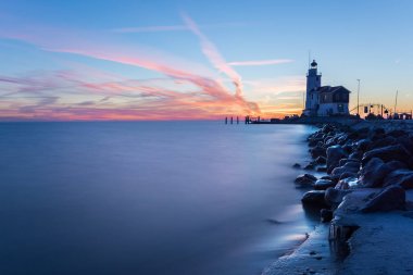 Paard van Marken lighthouse at sunrise