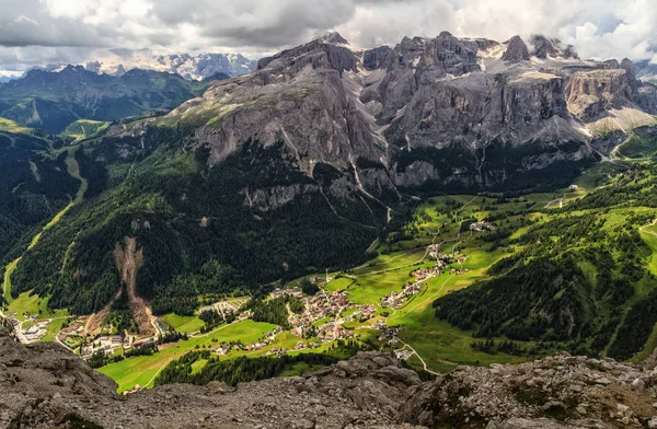 Dolomiti - das hohe badia-tal — Stockfoto