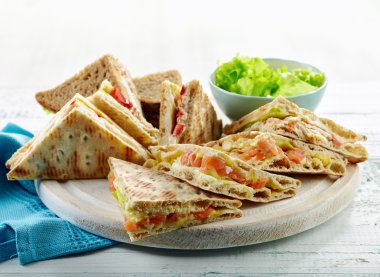 çeşitli üçgen sandviç