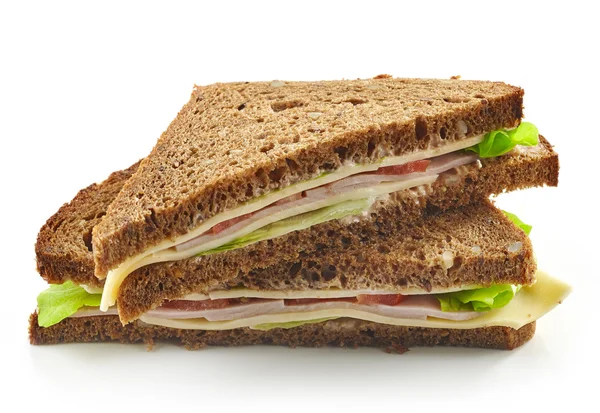 Sandwich au seigle triangulaire avec saucisse et fromage — Photo