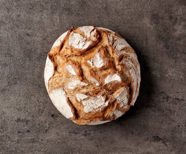 Taze pişmiş ekmek.