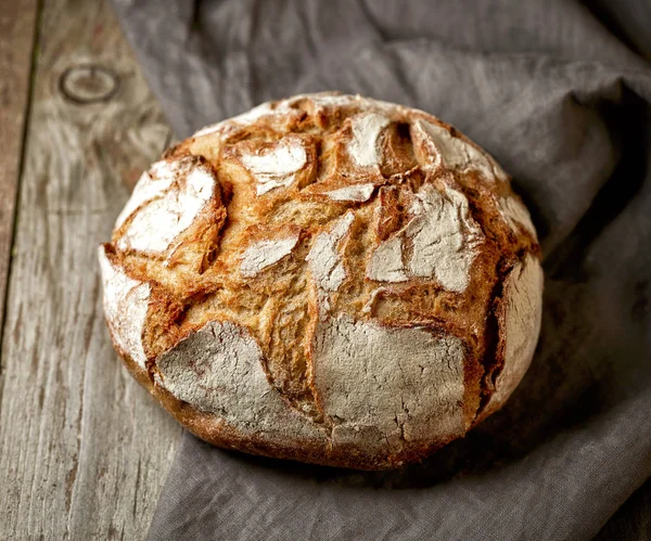 Pão fresco assado — Fotografia de Stock