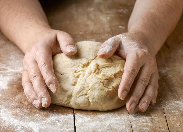 Masa cruda fresca — Foto de Stock