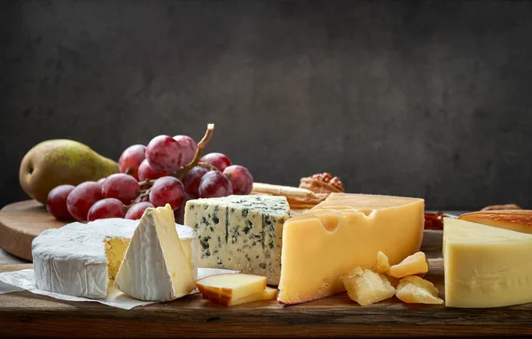 çeşitli peynir türleri