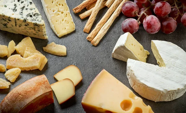 Various types of cheese — Stock Photo, Image