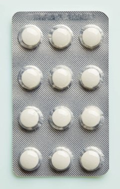 Beyaz hapların kabarcığı