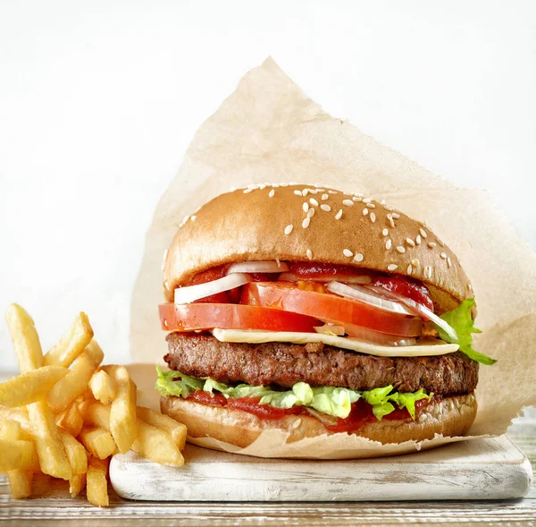 Taze lezzetli hamburger.