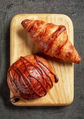 taze pişmiş hamur işleri