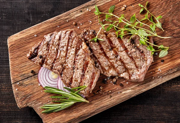 Grilovaný hovězí steak — Stock fotografie