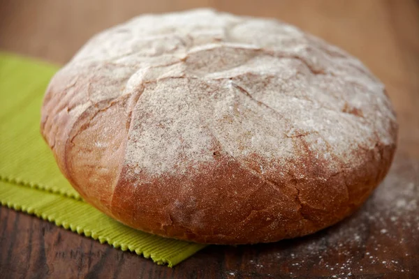 Pão fresco assado — Fotografia de Stock