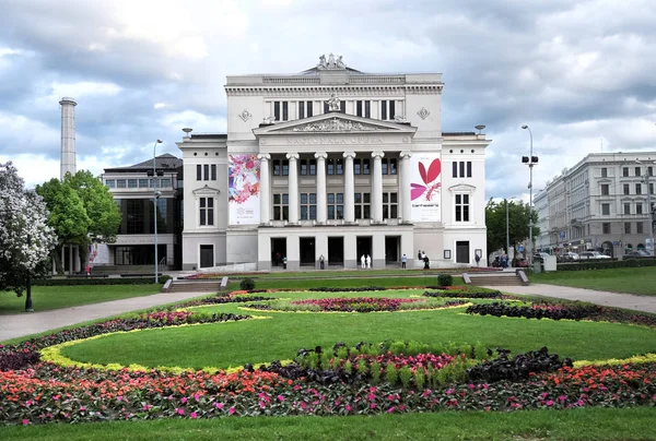 拉脱维亚国家歌剧院，里加拉脱维亚 — 图库照片