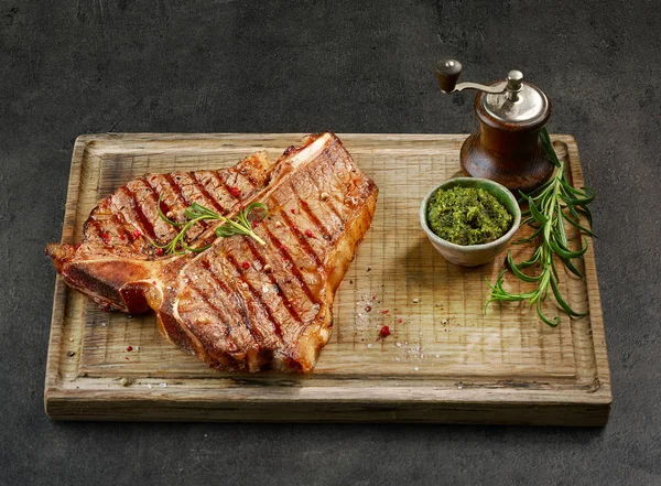 Freshly grilled T bone steak — Stock Photo, Image