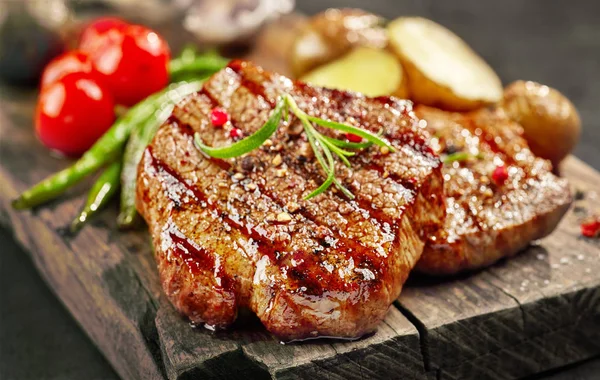 Frissen sült steak — Stock Fotó