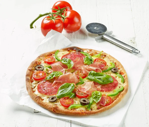Freshly baked pizza — Stock Photo, Image