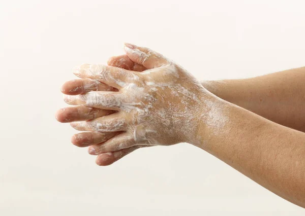 Manos Con Espuma Jabón Sobre Fondo Blanco — Foto de Stock