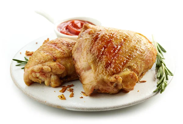 Ψητό Χοιρινό Κρέας Κοτόπουλου Λευκό Πιάτο Απομονώνονται Λευκό Φόντο — Φωτογραφία Αρχείου