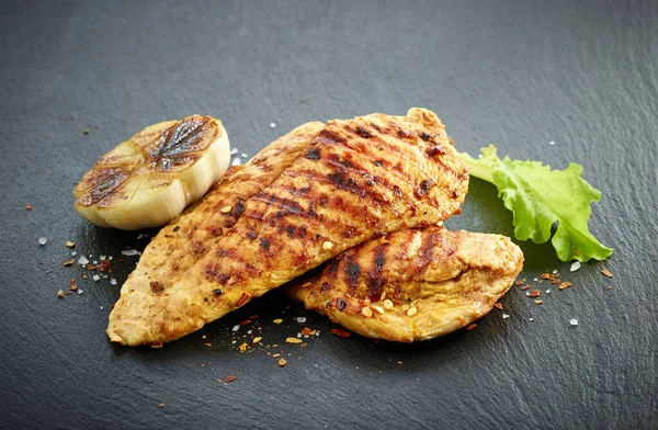 Grilled Chicken Fillet Black Slate Background — Stock Photo, Image