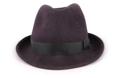 Siyah klasik fedora şapka (kırpma yolu)