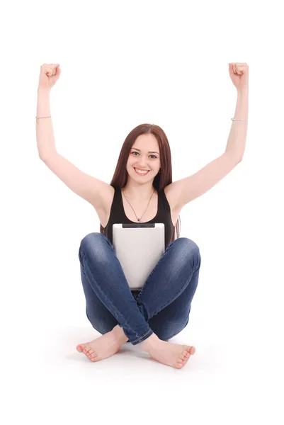 Tablet pc ile katta oturan mutlu öğrenci genç kız bir — Stok fotoğraf
