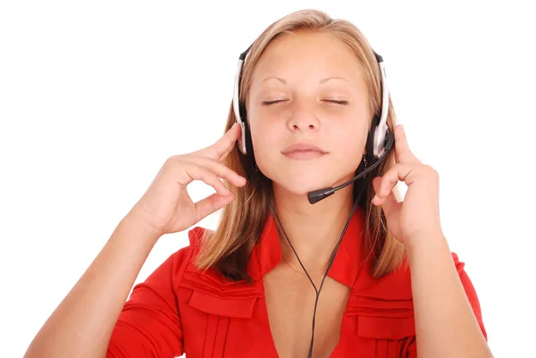 Menina adolescente bonita ouvir música em seus fones de ouvido — Fotografia de Stock