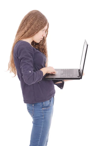 Lachende student tienermeisje met laptop — Stockfoto