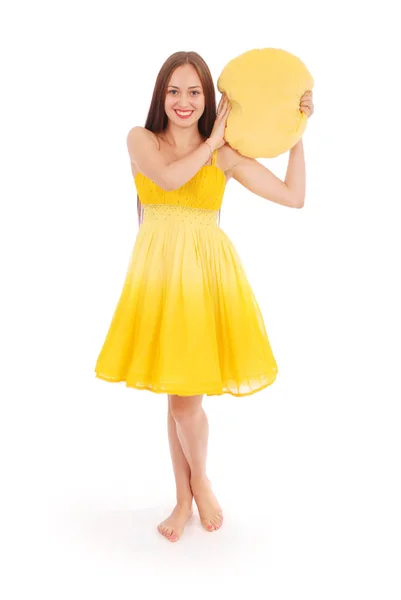 Retrato de cuerpo completo de mujer joven en vestido amarillo . —  Fotos de Stock