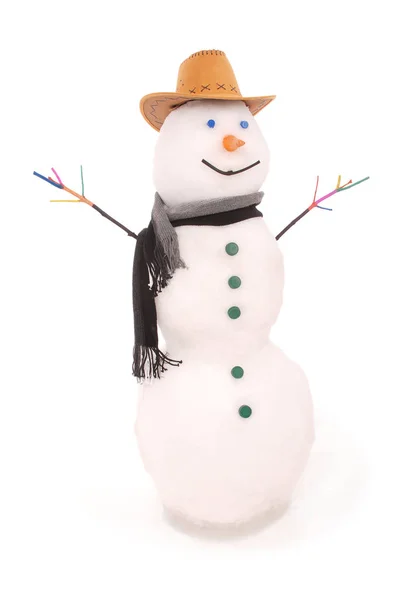 Muñeco de nieve blanco con bufanda y sombrero de sheriff . — Foto de Stock