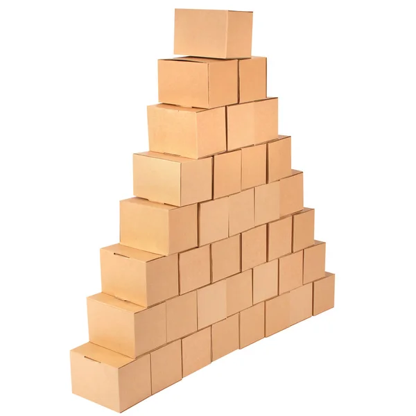 Kartonschachtel.Pyramide aus Schachteln — Stockfoto