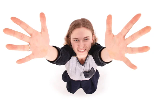 Den unga flickan drar händerna uppåt — Stockfoto