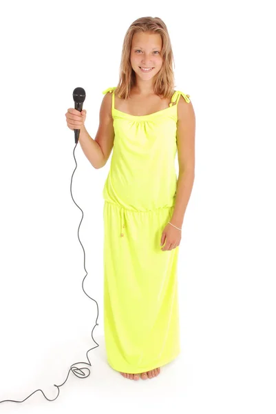 Belle adolescente avec microphone — Photo