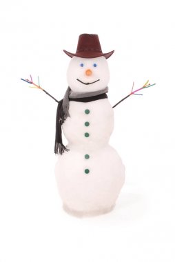 Şerif'in şapka ve atkı ile beyaz kardan adam. 