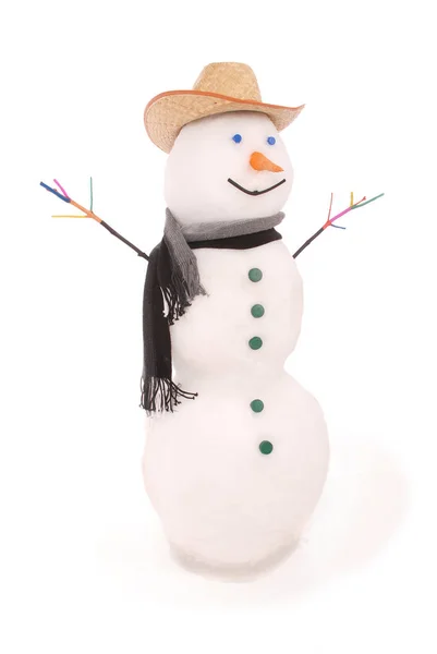 Boneco de neve branco com cachecol e chapéu de cowboy . — Fotografia de Stock