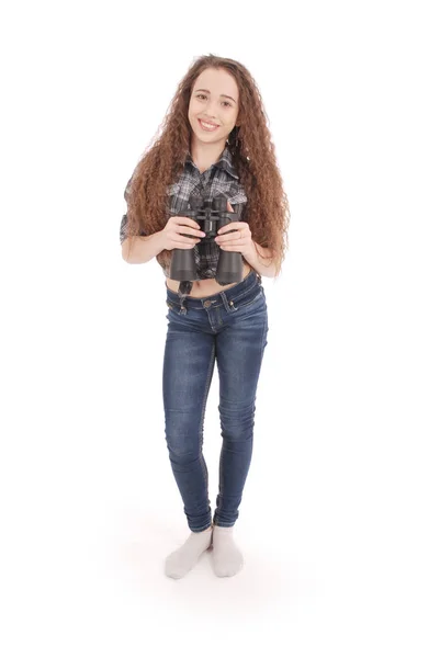 쌍안경으로 매력적인 웃는 소녀 — 스톡 사진