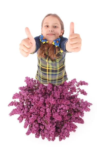 Jolie fille debout près du lilas — Photo