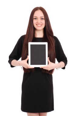 Genç kız tablet bilgisayar tutar