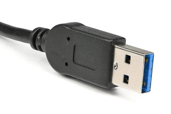 Fechar cabo USB isolado no branco . — Fotografia de Stock