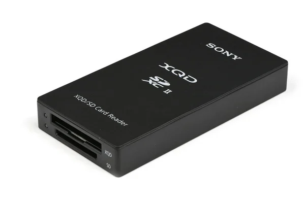 Vinnitsa, Ukrayna - 9 Kasım 2019: Mrw-E90 / Bc2 Sony Xqd / Sd Kart Okuyucu Usb3.0 — Stok fotoğraf