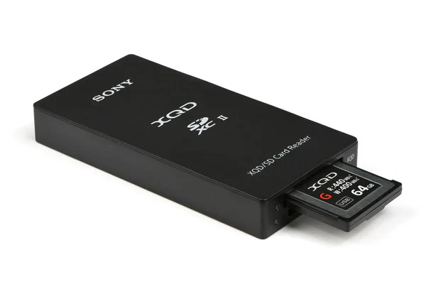 Vinnitsa, Ukrajna - 2019. november 9.: Mrw-E90 / Bc2 Sony Xqd / Sd Card Reader Usb3.0 — Stock Fotó