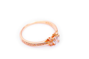 Beyaz altın yüzük