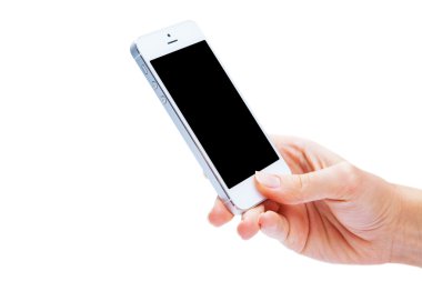 El ele tutuşan akıllı telefon.