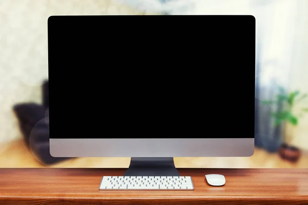 Computer on a table in an office — Stock Photo, Image