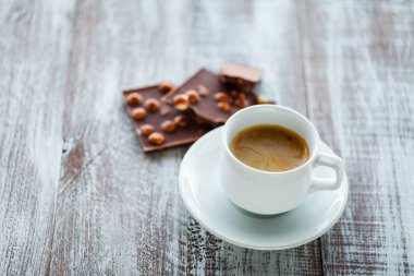 Çikolata kahve ile