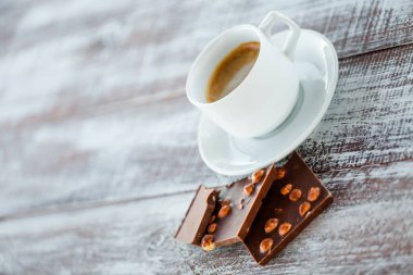 Çikolata kahve ile