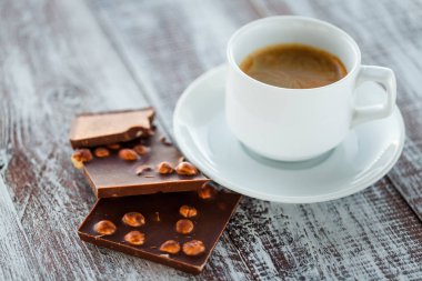 Çikolata kahve ile