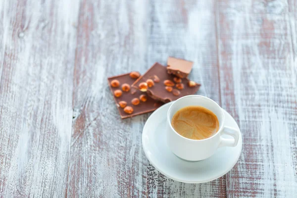 Çikolata kahve ile