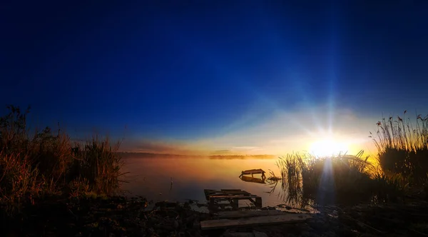 River and beautiful  sunset. — Stock Photo, Image